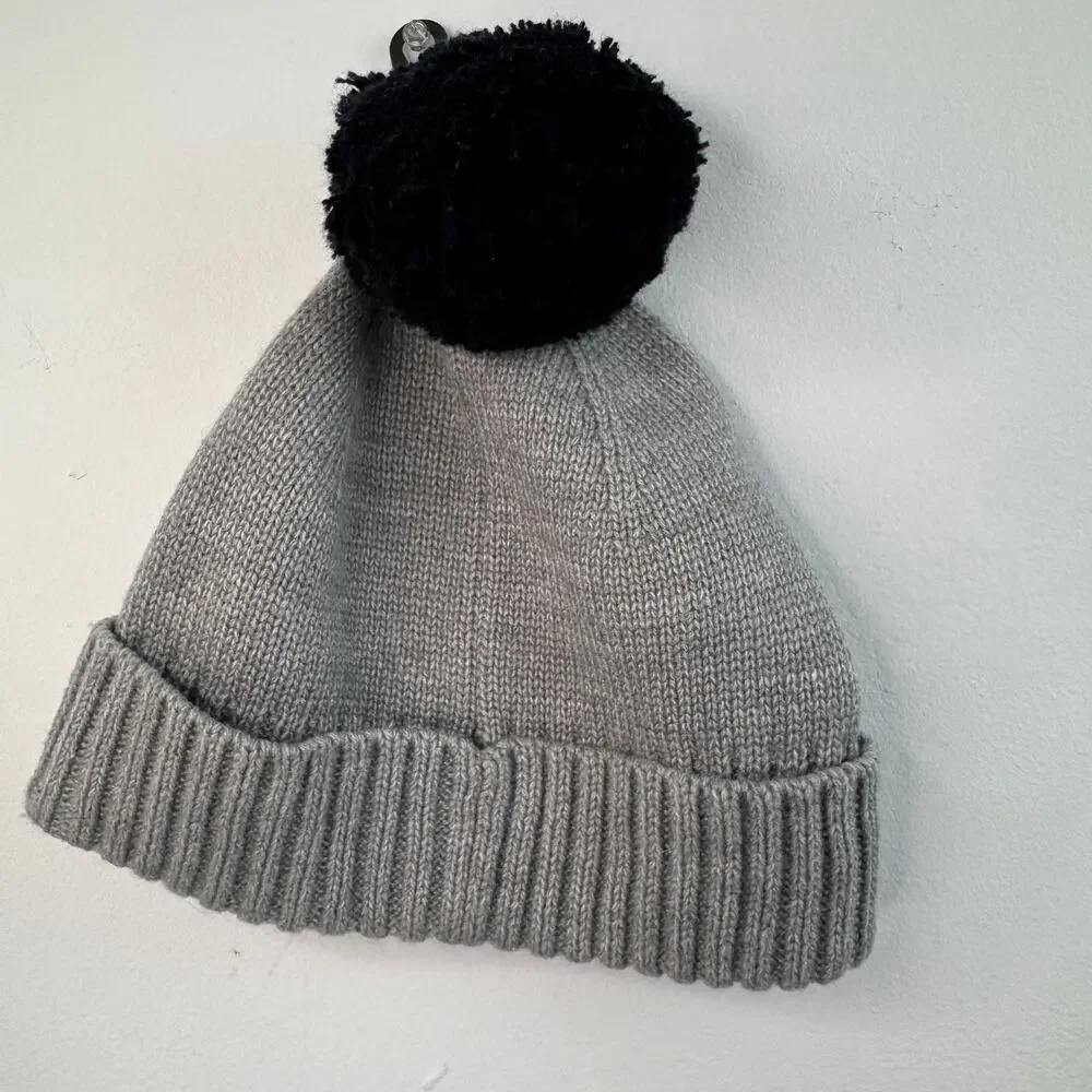 Kate Spade In Your Dreams Gray Black Pom-Pom Beanie Hat Knit Ribbed Cuff OS NEW